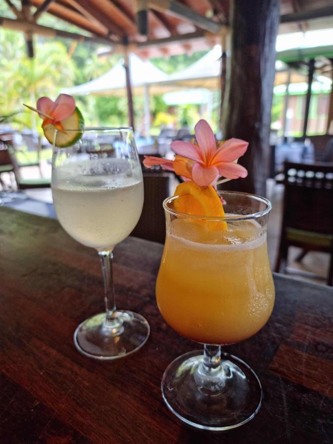 Hotel Oasis De Kiamu Lifou Exterior photo